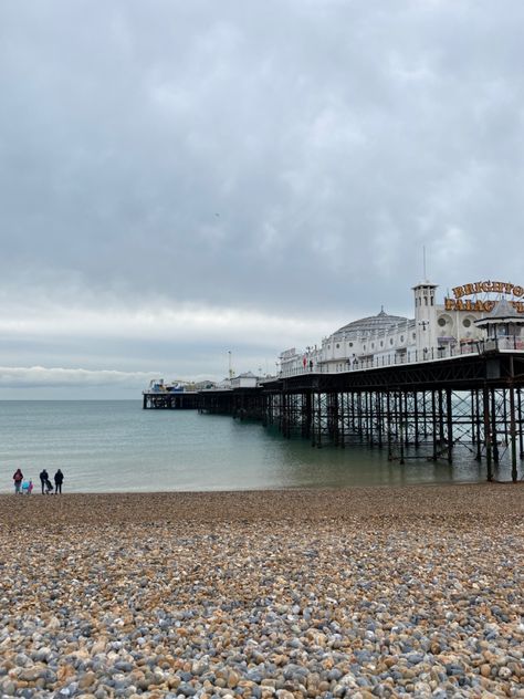 #brighton #pier #seaside #aesthetic #happy #beach #uk Brighton Pier Aesthetic, London Beach Aesthetic, Uk Seaside Aesthetic, Brighton Beach Aesthetic, British Beach Aesthetic, Brighton Uk Aesthetic, Brighton England Aesthetic, Seaside Town Aesthetic, Britain Aesthetic