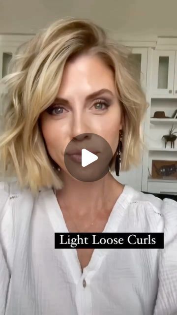 Wavy Curl Short Hair, Waves In Bob Hair, Bobs And Lobs Haircut, Medium Wavy Bob Hairstyles Beach Waves, Types Of Curls For Short Hair, How To Style Short Hair Bob Tutorials Curling Wands, Wavy Hairstyles How To Do, Ferne Mccann Hair, Brunette Chin Length Hair