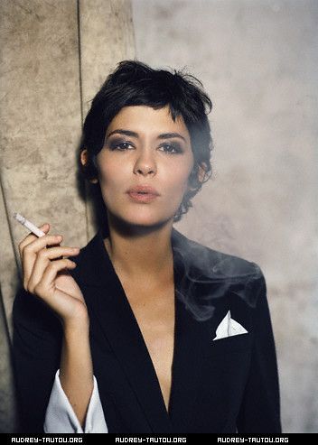 Celebrity Short Hair, Hair Winter, Clemence Poesy, Miranda Priestly, Audrey Tautou, Jeanne Damas, Claudia Schiffer, Bob Ross, Monica Bellucci