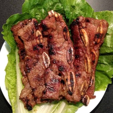 La Galbi Recipe, Galbi Recipe, Korean Food Photo, La Galbi, Kalbi Recipe, Grilled Beef Short Ribs, Maangchi Recipes, Beef Short Ribs Recipe, Beef Short Rib Recipes