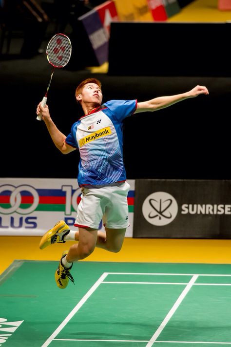 Badminton Jump Smash - Goh V Shem (MAS) #badminton #BadmintonSmash #badmintonfan Badminton Reference, Badminton Painting, Badminton Photoshoot, Badminton Pose, Badminton Outfit Women, Badminton Drills, Shuttle Badminton, Badminton Wallpaper, Badminton Smash