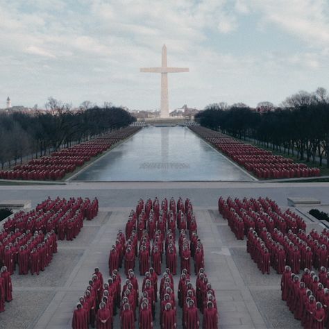 The Handmaid’s Tale The Resistance is coming. Season 3 premieres June 5, only on Hulu. Can’t wait!! The Handmaid's Tale Book, A Handmaids Tale, Handmade Tale, Handmaids Tale, Elizabeth Moss, The Handmaid's Tale, Elisabeth Moss, Image Film, Big Little Lies