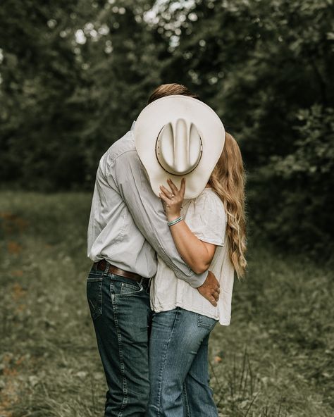 I simply cannot tell you how excited I am to capture Rachel and Conner wedding day next year! They reminded me how fricking fun it is to run around a farm and get creative! Your love is contagious for one another. 🫶🏼🍾 #centralminnesota #minnesotaphotographers #centralminnesotabrides #midwestmoment #midwestphotographer #portraitphotography #midwest #onlyinmn #minnesotaphotographer #minnesotanice #captureminnesota #engagementphotography #weddingphotography #photography #nikon #nikonphotography... Country Engagement Photos Outfits, Cowboy Engagement Photos, Cowboy Engagement, Barn Engagement Photos, Country Couple Photos, Western Engagement Pictures, Effortless Style Casual, Western Engagement Photos, Country Photoshoot