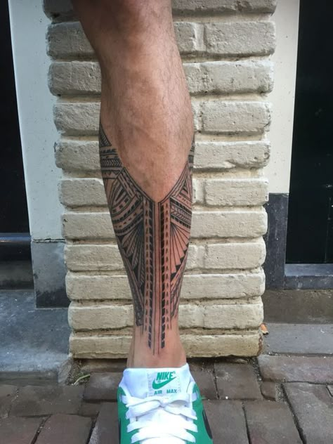 Maori Tattoo Frau, Polynesian Leg Tattoo, Samoan Tattoos, Leg Band Tattoos, Calf Tattoo Men, Tato Maori, Best Leg Tattoos, Mayan Tattoos, Beard Logo