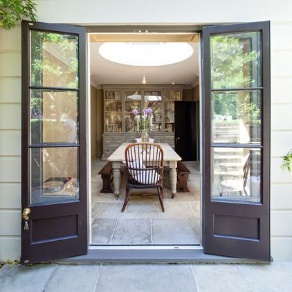 Choosing a style of patio doors for garden room Farmhouse French Doors, French Doors Exterior, French Doors Patio, French Windows, French Doors Interior, Kitchen Doors, Garden Doors, Interior Barn Doors, French Door