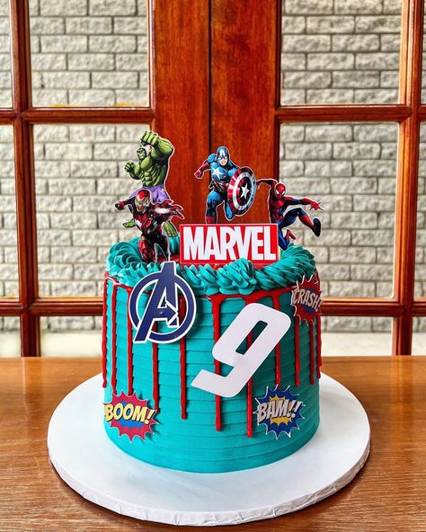 Marvel Cake Buttercream, Marvel Buttercream Cake, Superhero Birthday Cake Buttercream, Avengers Buttercream Cake, Avengers Birthday Cake Buttercream, Easy Avengers Cake, Marvel Cake Topper, Avengers Cake Design, Dc Cake