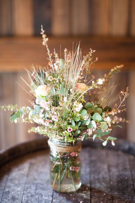 Mix country and rustic together and you have yourself a country rustic wedding theme that can be in the woods, in a barn, or even in your… Woodland Reception, Wedding Jars, Deco Champetre, Rustic Boho Wedding, Reception Centerpieces, Mason Jar Wedding, Mason Jar Centerpieces, Wildflower Wedding, Rustic Country Wedding