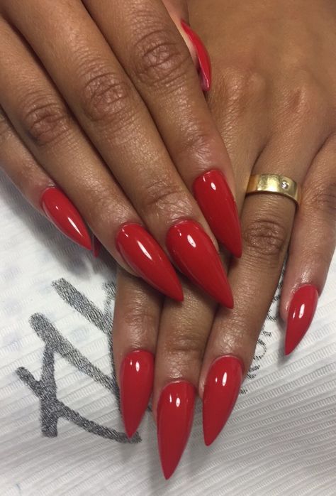 Almond Long Red Nails, Red Nails On Black Girls, Pointy Red Nails, Simple Nails Red, Red Nails Black Women, Red Pointy Nails, Pointy Almond Nails, Red Almond Nails Designs, Almond Red Nails