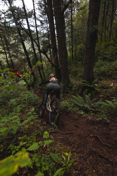 Oaxaca, Mexico mountain bike riding woman Falling Embers Catherine Cowles, Mtb Aesthetic, Mountain Biking Aesthetic, Cycling Aesthetic, Catherine Cowles, Biking Aesthetic, Mountain Cycling, Mountain Bike Riding, Mtb Women