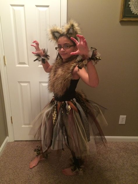 Foosa cat-like tutu costume for Madagascar play.  The headbands can create the cat ear look. Madagascar Movie Costumes, Madagascar Costumes Diy, Madagascar Jr Costumes, Madagascar Musical, Madagascar Costumes, Animal Costumes Women, Alex Madagascar, Lion King Dress, South Africa Animals