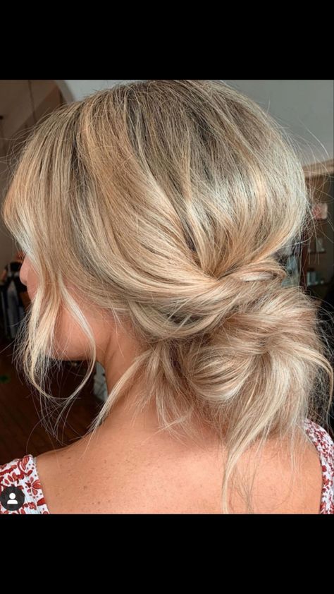 Wedding Guest Hairstyles High Updo, Bridesmaid Hairstyles Updo High, Wedding Buns For Long Hair, Curtain Bangs Low Bun, Bridesmaid Things, Low Bun Wedding Hair, Bridesmaid Hair Inspo, Cute Bun, Cute Bun Hairstyles