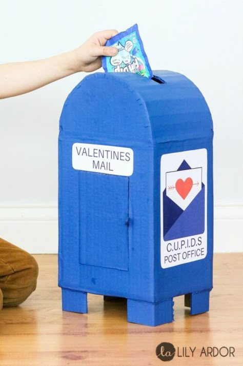 Post Office Box with free Valentine's Day Printable, DIY Valentine Mailbox Ideas #ValentinesDay #ValentineCrafts #Valentinesdaycardboxes #cardboxes #mailboxes #valentinesmailboxes #mailboxideas #cardboxideas #valentinesdayparties #classroomvalentineparty #valentinecardideas #postoffice #post #printables Diy Valentine Mailbox Ideas, Diy Valentine's Mailbox, Classroom Valentines Party, Girls Valentines Boxes, Diy Valentines Box, Valentine Boxes For School, Kids Valentine Boxes, Valentine Card Box, Diy Mailbox