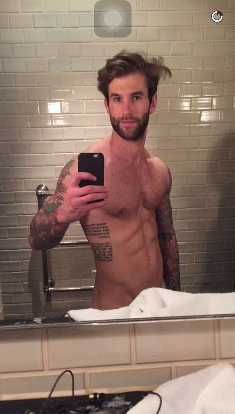 Andre Hamann, German Beauty, Ripped Body, Healthy Dog Treats, Healthy Dogs, Dog Treats, Mirror Selfie, Beauty