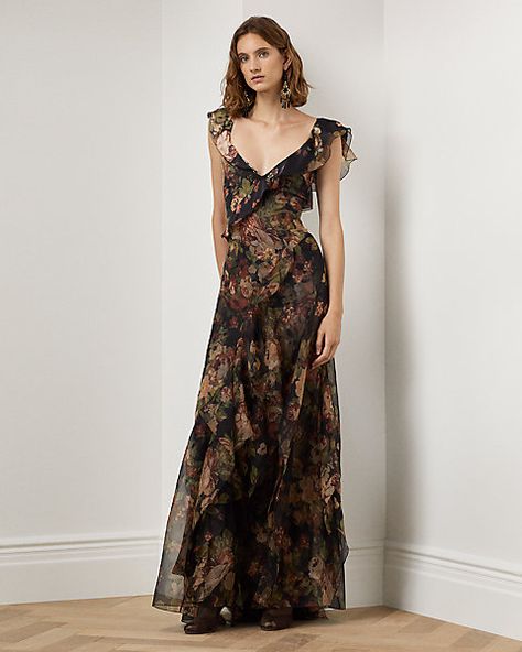 Long Formal Gowns, Women Ralph Lauren, Chiffon Evening Dresses, Looks Street Style, Ralph Lauren Collection, Mode Inspo, Silk Chiffon, Dress For Women, Fancy Dresses