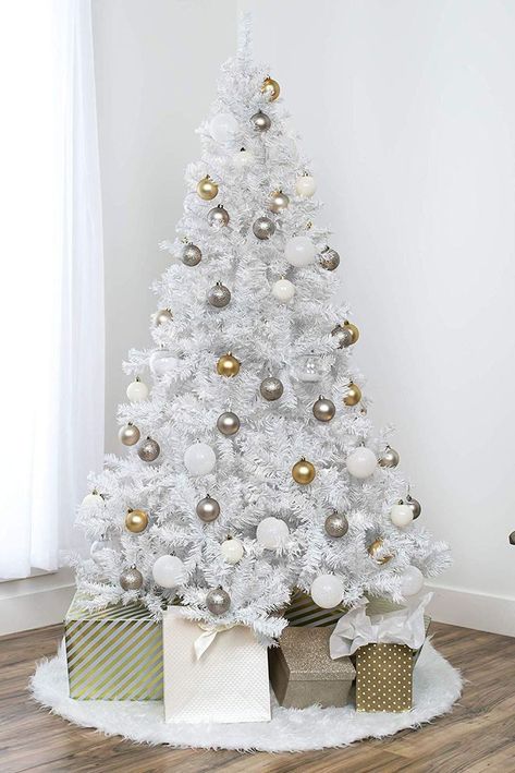 Merry Chrysler, White Xmas Tree, Full Christmas Tree, White Artificial Christmas Tree, White Christmas Tree Decorations, Pine Christmas Tree, Creative Christmas Trees, White Christmas Trees, Unique Christmas Trees