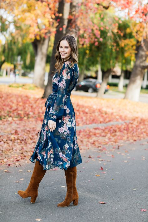 Winter floral dress by Yumi Kim on Alyssa Campanella of The A List Winter Floral Dress, Floral Dress Winter, Alyssa Campanella, The A List, Floral Dress Outfits, Winter Floral, Winter Dress Outfits, Yumi Kim, Ladies Dresses