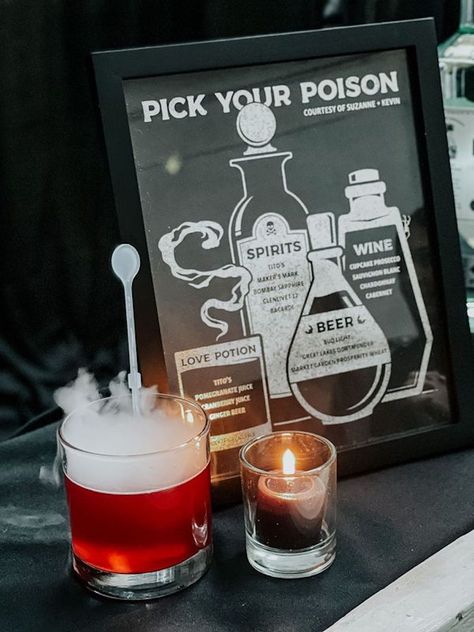 Potion Wedding Favor, Spooky Wedding Guest Book, Classy Halloween Wedding Ideas, Spooky Wedding Reception, Spooky Season Wedding, Fall Spooky Wedding, Witchy Summer Wedding, Wedding Ideas Witchy, Horror Themed Wedding Ideas