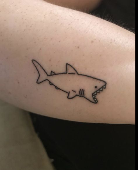 Lil Shark Tattoo, Best Friend Shark Tattoos, Small Cute Tattoo Designs, Shark Doodle Tattoo, Small Tattoos Shark, Mini Tattoos Cute, Shark Stick And Poke, Cool Shark Tattoos, 2 By 2 Tattoos