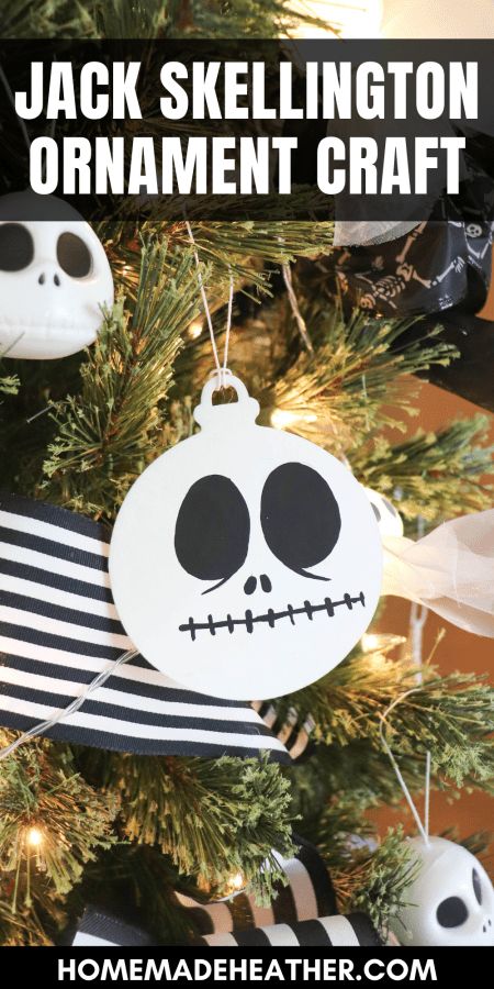 Jack Skellington Ornaments, Ornament Homemade, Diy Jack Skellington, Halloween Craft Idea, Nightmare Before Christmas Tree, Nightmare Before Christmas Ornaments, Jack Skellington Faces, Halloween Mason Jars, Easy Diy Halloween Decorations