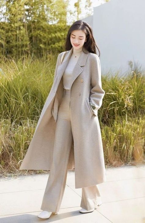 Get ready to wow with our outfit ideas and take your style to the next level! 🤩 Shop now and experience the transformation! #fashionmakeover #outfitinspiration Korean Winter Coats Women, Elegant Outfit Winter Classy, Formal Wear For Women Classy, Fashionista Clothes Korean, Classy Outfits Korean, Korean Suits Women, Korean Winter Outfits Women, Winter Suits Design For Women, Korea Outfit Ideas