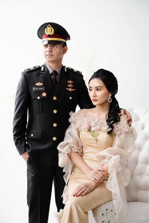 Uniform Photoshoot, Prewed Jawa, Studio Prewedding, Inspirasi Prewedding, Prewedding Studio, Pose Prewedding, Pre Wedding Photoshoot Outfit, Wedding Photo Studio, Foto Studio