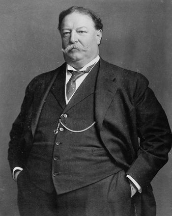 William Howard Taft, Basic Anatomy, William Mckinley, Muscle Definition, Presidents Of The United States, Teddy Roosevelt, United States Presidents, Black And White Portrait, History People