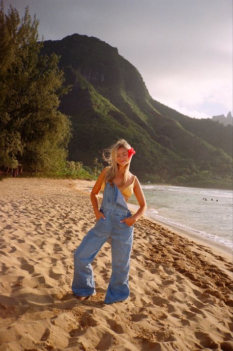 Overalls girls trip friends kauai hawaii photo inspo film photography 35mm kodak gold contax t2 postcard girls bikinis flowers summer The Ocean, Hawaii, Overalls, Travel