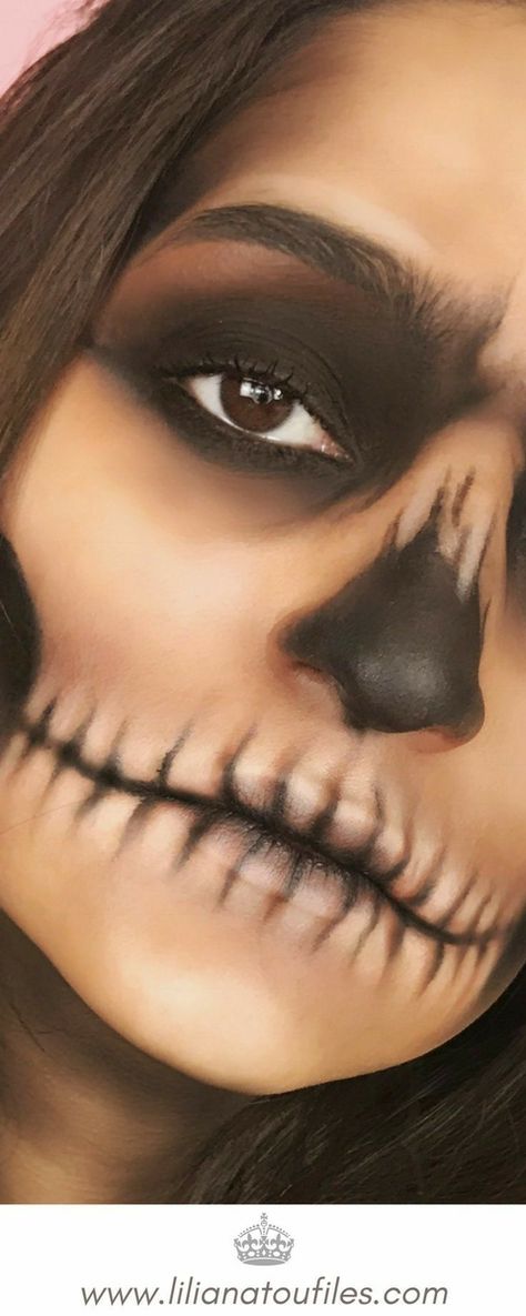 Easy Hellowin Makeup, Skeleton Women Makeup, Skeleton Teeth Makeup, Skull Teeth Makeup, Womens Skeleton Makeup, Skull Face Makeup Easy, Easy Scary Makeup, Skull Makeup Easy, Horror Smink