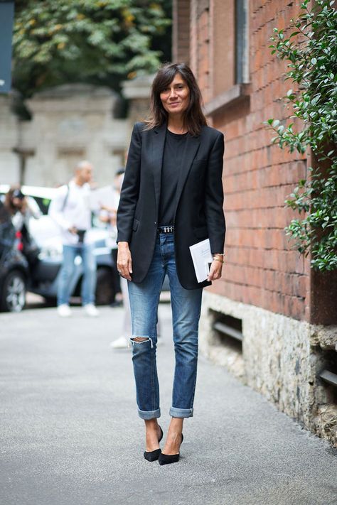 French Style – 6 Classic Emmanuelle Alt Outfits (Dust Jacket) … Emmanuelle Alt Style, Minimalist Moda, Looks Jeans, Emmanuelle Alt, Look Jean, French Street Fashion, Milan Street Style, Alt Outfits, French Girl Style