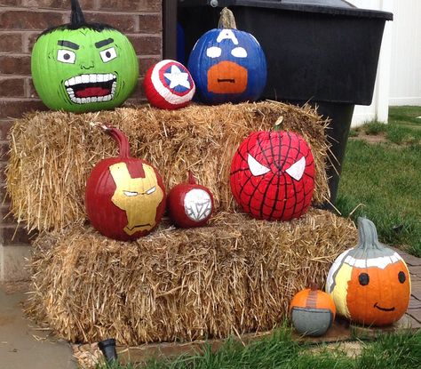 Halloween pumpkins! The Avengers! Avenger Pumpkin Painting, Marvel Painted Pumpkins, Avengers Pumpkin Painting, Superhero Pumpkin Painting, Pumpkin Painting Ideas Marvel, Marvel Pumpkin Painting, Superhero Pumpkin, Carving Pumpkins Easy, Marvel Halloween