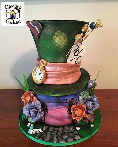 Mad Hatter Cake Ideas, Mad Hatters Hat, Wonderland Wedding Cake, Mad Hatter Wedding, Mad Hatter Cake, Gothic Wedding Cake, Alice In Wonderland Cake, The Hatter, Wonderland Cake