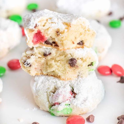 Holiday Snowball Cookies Snickerdoodle Meltaways, Snowball Christmas Cookies, Cookies Snickerdoodle, Kitchen Cookies, Cream Cheese Roll Up, Snowball Cookie Recipe, Wine Sangria, Cream Cheese Rolls, Snowball Cookies