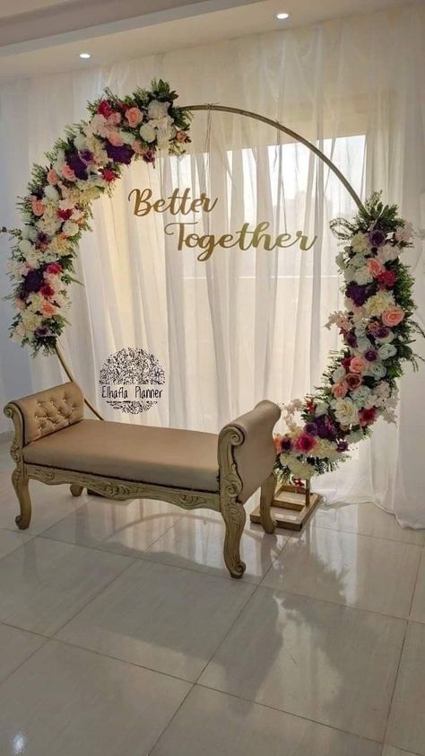 Wedding Anniversary Stage Decoration, Stage Decorations Wedding Simple, Pakistani Mehndi Decor, Stage Decorations Wedding, Classy Decorations, 25th Wedding Anniversary Party, 50th Anniversary Decorations, Ring Platter, Decoration Buffet