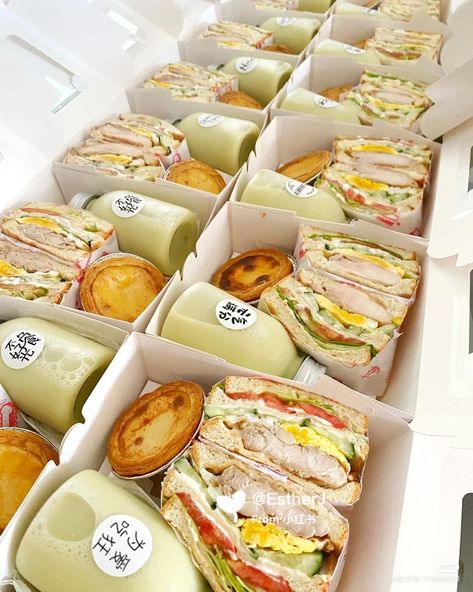 Sandwich Packaging, Lake House Food, Food Business Ideas, Lake House Food Ideas, Lake Food Ideas Summer, Catering Ideas Food, Food Ideas Summer, Lake Food Ideas, Boat Food