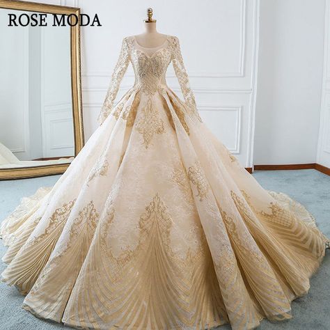 Stile Hijab, Fest Outfits, Gold Wedding Dress, Wedding Dress Champagne, 파티 드레스, Long Sleeve Wedding Dress Lace, Sleeve Wedding Dress, A Wedding Dress, Beauty Dress