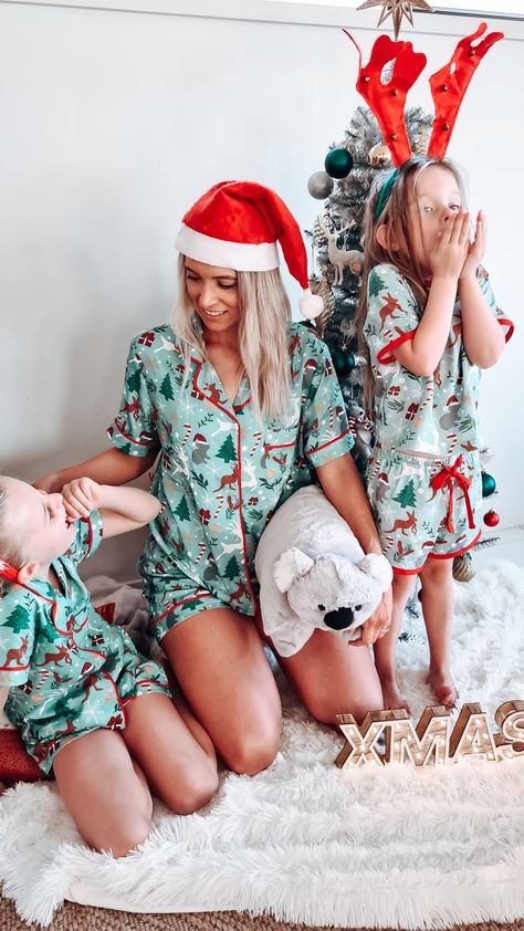 Feel Merry in Peggy this Christmas with matching Australiana Christmas pyjamas Pyjama Aesthetic, Cute Christmas Pajamas, Personalized Christmas Pajamas, Pajamas Aesthetic, Reindeer Pajamas, Soft Christmas, Christmas Pyjamas, Xmas Pjs, Christmas Pj