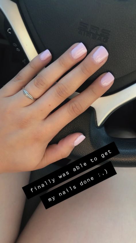 Light Colored Short Nails, Short Light Pink Dip Nails, Sport Cut Nails Acrylic Short, Light Pink Vacation Nails, Shirt Dip Nails, Sport Cut Nails, Pale Pink Dip Powder Nails, Pink Powder Dip Nails, Natural Dip Powder Nails Short