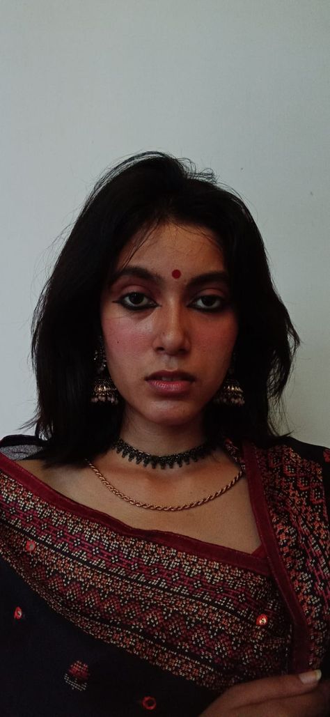 bengali woman with her dramatic eye makeup ;something to enhance ... Bengali Kajal Eye Look, Bengali Woman Aesthetic, Bengali Makeup Look Simple, Bengali Eye Makeup, Bengali Makeup Look, Bengali Look, Bengali Makeup, Bengali Woman, Bengali Aesthetic