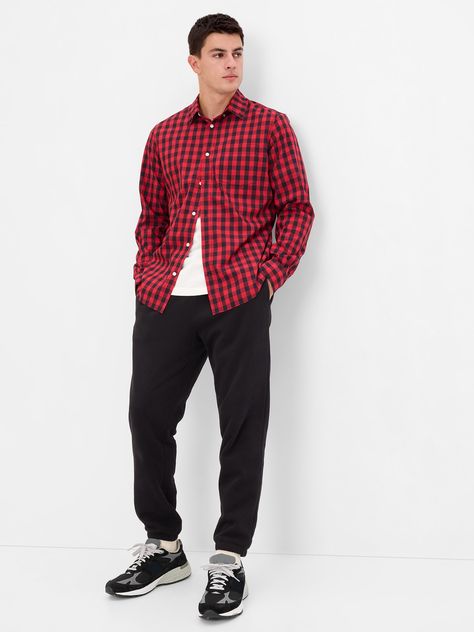 Button-down collar.  Long sleeves with button cuffs.  Button front.  Standard fit.  Slim through the chest and shoulders.  Models are 6'1"/185 cm–6'2"/188 cm with a 31"/79 cm waist and 32"/81 cm–33"/84 cm inseam, and are wearing Gap Red Black Check Shirt Outfit Men, Red Outfits Men Casual, Casual Red Outfit Men, Red Black Check Shirt, Red Outfit Casual, Checked Shirt Outfit, Christmas Presentation, Fashion Infographic, Red Button Down Shirt