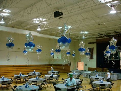 sports banquet decorating ideas | Found on abovetheresteventdesigns.com School Gym Party Decorations, School Gym Decorations, How To Decorate A Gym For A Party, Hanging Balloons, School Function, Football Wedding, Balloon Ceiling, Night Decor, Balloon Designs