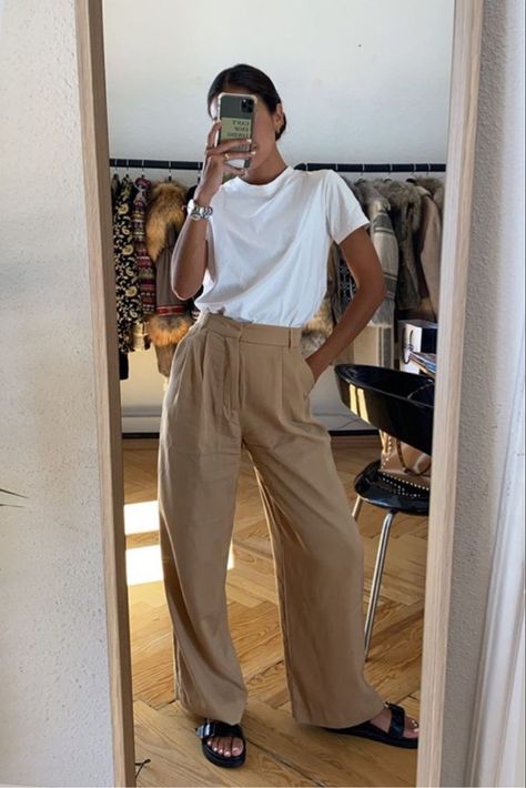 Minimalist Trousers Outfit, Vacation In France Outfits, Organic Modern Clothing Style, How To Style Khaki Trousers, Elevated Outfit Ideas, Summer Slacks Outfit, Gen Z Work Fashion, Warm Weather Business Casual Women, Pants And Sneakers Outfit