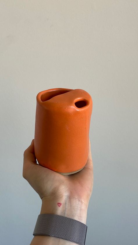 orange cup mug ceramic pottery piece Orange Ceramic Mug, Handmade Useful Gifts, Handbuild Pottery Ideas, Handbuilt Ceramic Mugs, Pottery Ideas For Beginners Wheel, Ceramic To Go Mug, Slab Building Pottery Ideas, Ceramic Hand Building Ideas, Easy Hand Building Pottery Ideas