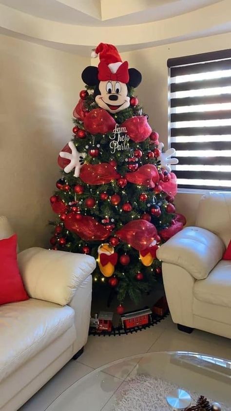 Mickey Minnie Christmas Tree, Minnie Mouse Christmas Tree Ideas, Minnie And Mickey Christmas Tree, Disney Theme Christmas Tree, Disney Xmas Tree, Mickey Mouse Christmas Tree Ideas, Disney Themed Christmas Trees, Disney Christmas Tree Ideas, Disney Christmas Tree Topper