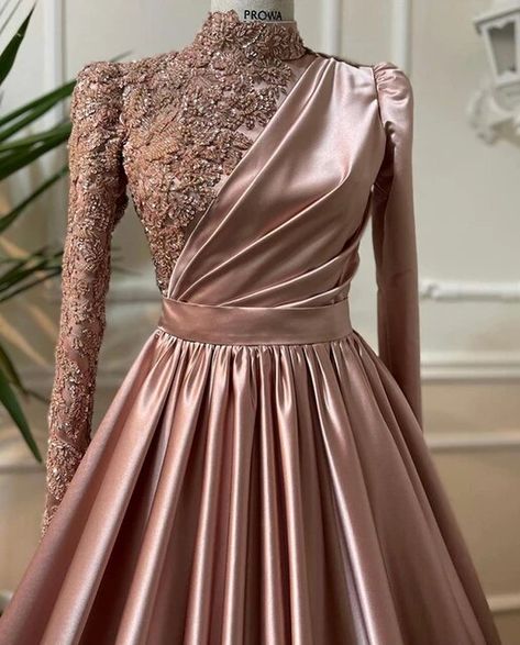 Arabic Engagement, Prom Dress Long Sleeves, Gold Prom Dresses Long, Rose Gold Prom Dress, Dubai Evening, डिजाइनर कपड़े, Baju Kahwin, Silver Prom Dress, Gold Prom Dresses