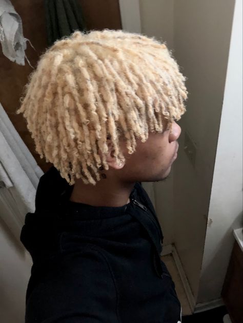 Platinum Blonde Hair Black Man, White Dreadlocks Black Man, Platinum Locs Men, Platinum Blonde Locs Men, Blond Locs Men, White Locs Men, Blond Dreads Men, White Dreads Men, Honey Blonde Locs Men