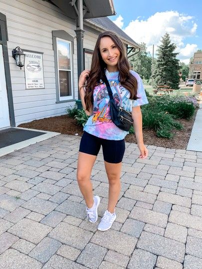 Def Leppard oversized graphic tee with biker shorts and adidas sneakers! Accessories with gold jewelry & a belt bag for an athleisure look! Size up one in the tshirt for an oversized fit!! @liketoknow.it #liketkit http://liketk.it/2SR9D #LTKunder50 #LTKstyletip #LTKunder100 #simplystyle Sneakers Accessories, Leather Shorts Outfit, Shorts Outfit Ideas, Double Denim Looks, Cozy Oversized Sweaters, Rocker Look, Black Leather Shorts, Best Leather, Preppy Chic