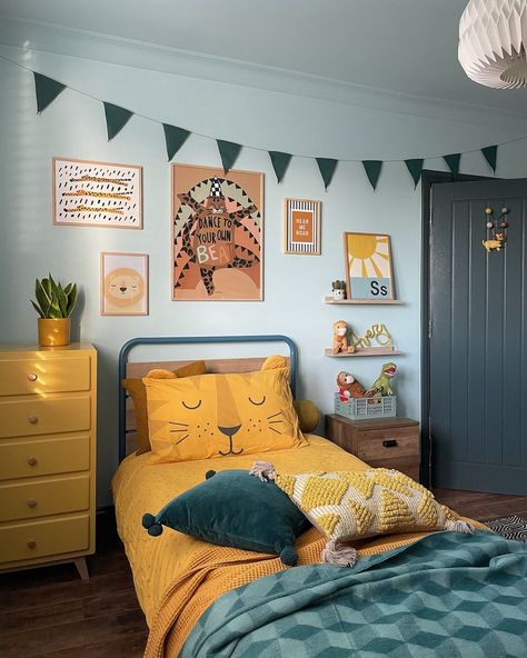 Master Nursery Combo, Eclectic Boys Room, Kids Bedroom Color Ideas, Fun Boys Room, Boho Boys Room, Colorful Boys Room, Yellow Kids Bedroom, Ideas Decorar Habitacion