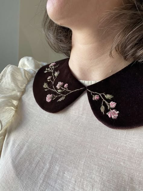 Purple Collar, Hand Embroidery Videos, Embroidered Velvet, Girl Dress Patterns, Pola Sulam, Embroidered Collars, Velvet Headband, Hand Embroidery Art