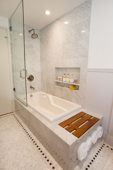 Bathroom Tub Shower Combo, Bathtub Shower Combo, Bathroom Tub Shower, Bathtub Remodel, Shower Niche, Bathroom Tub, Bathroom Remodel Shower, Tub Shower Combo, Upstairs Bathrooms