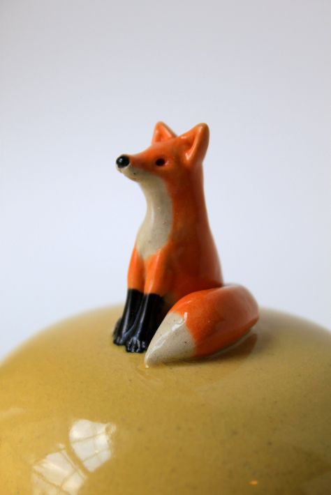 Fox Clay Sculpture Easy, Ceramic Fox Sculpture, Clay Fox Sculpture, Clay Fox Easy, Fox Ceramics Pottery, Fox Clay Sculpture, Fox Polymer Clay, Cute Clay Animals, Pottery Fox